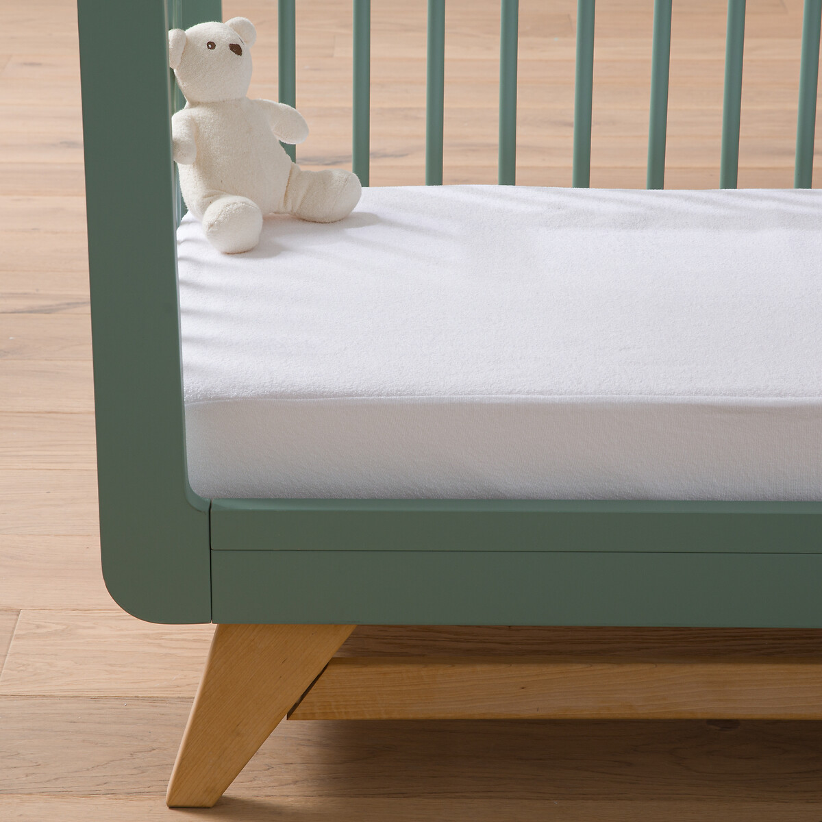 La Redoute Interieurs Antibacterial Waterproof Cot Undersheet