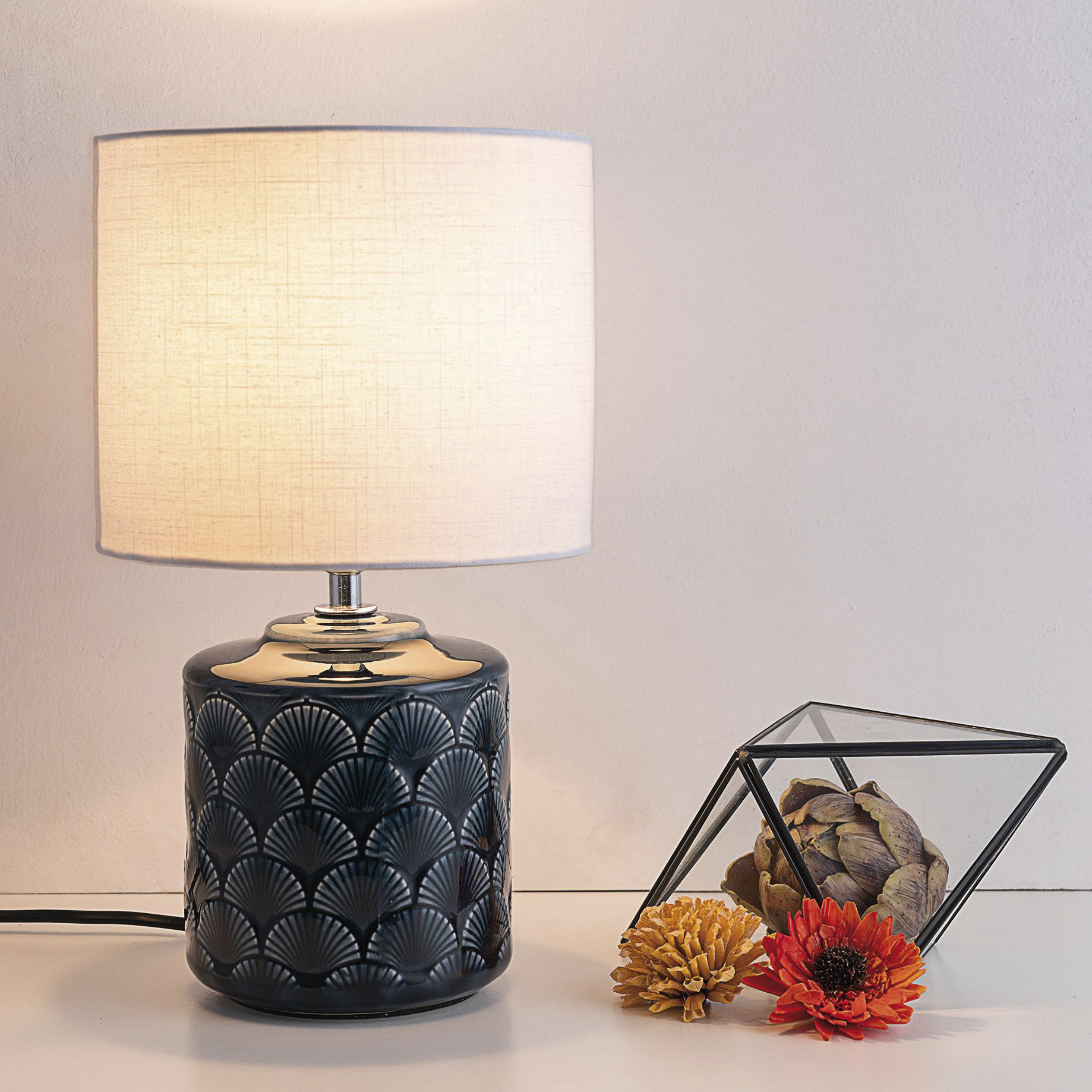 Pauleen Glowing Midnight table lamp