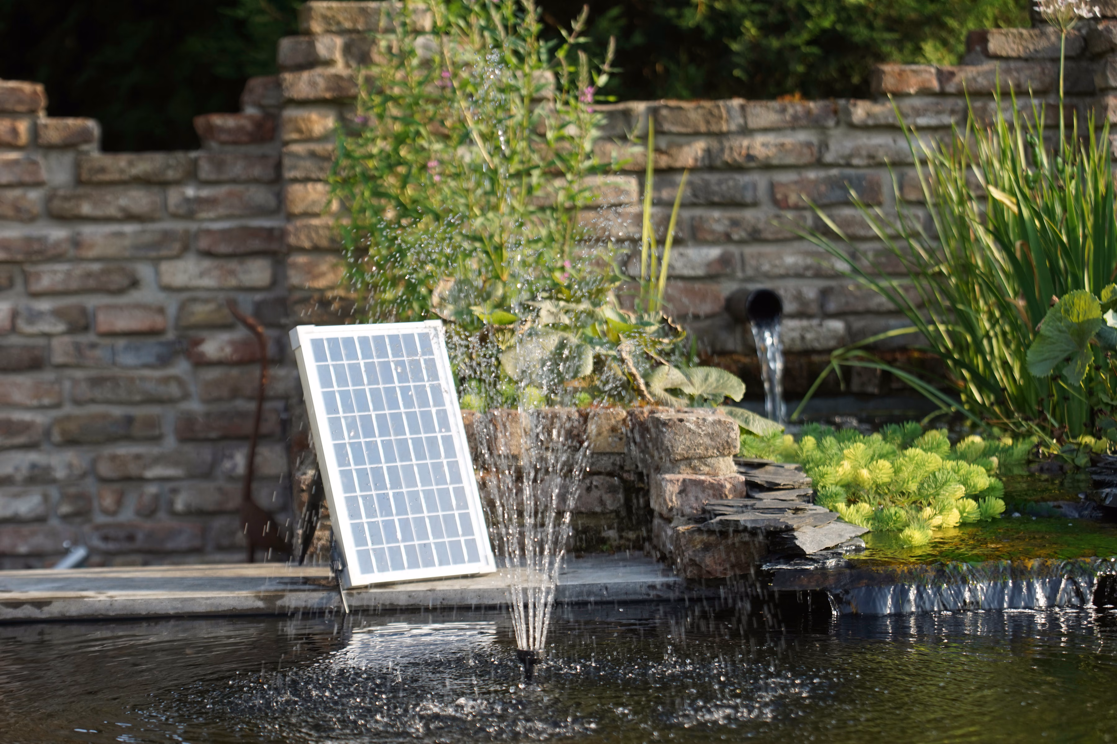 Ubbink SolarMax 600 Set with Solar Panel and Pump 1351181