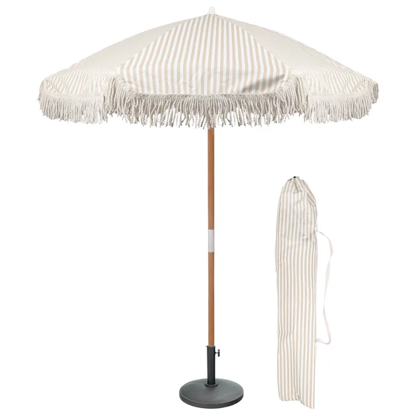 Harbour Housewares 1.4M Tassel Fringed Wooden Garden Parasol & Base Set Free-Standing Umbrella With Carry Bag - Beige Stripe - Upf30+