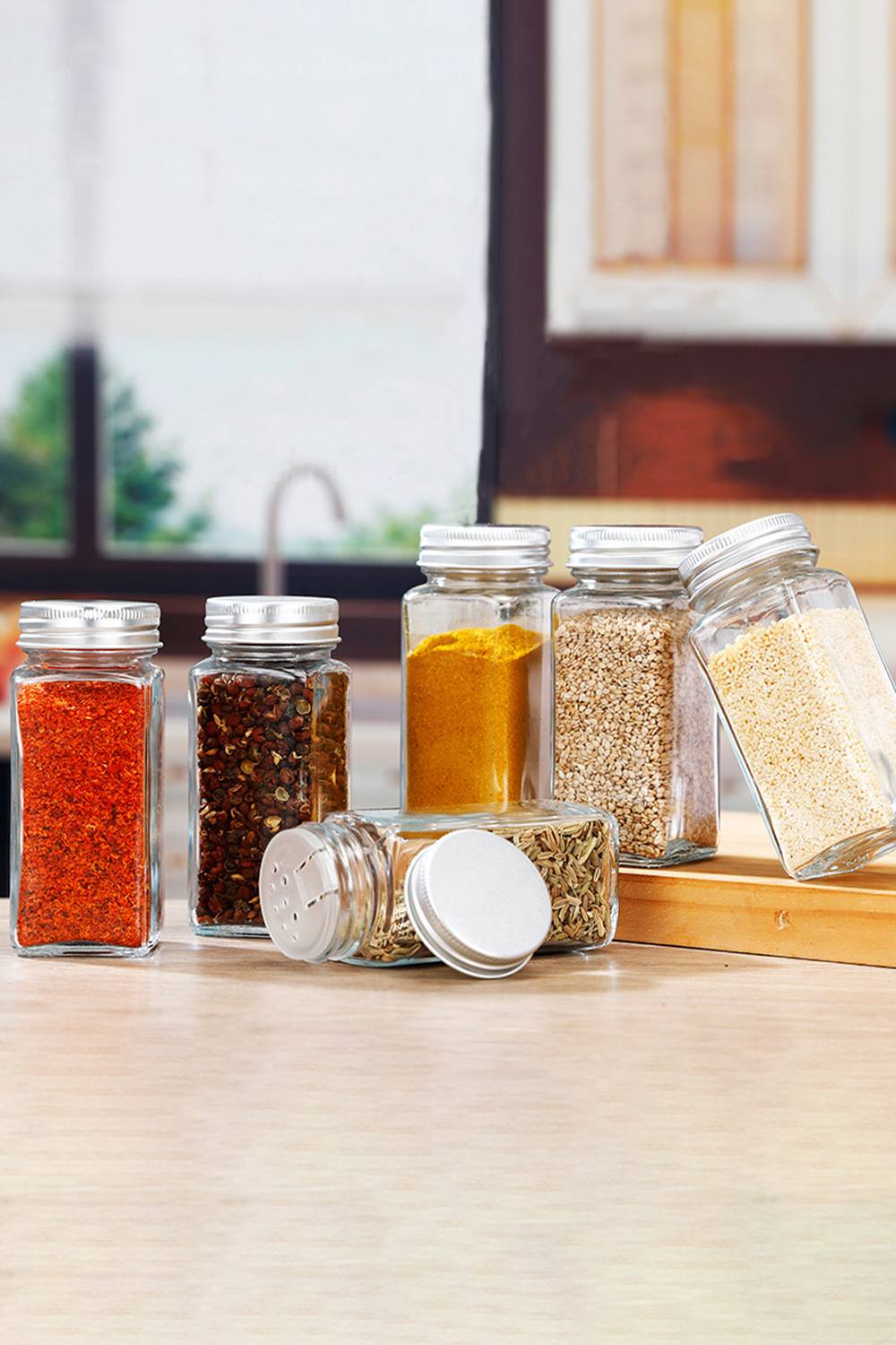 Living And Home 24/12Pcs Glass Spice Jars Spice Bottle Salt Seasoning Jars with Metal Screw Lid