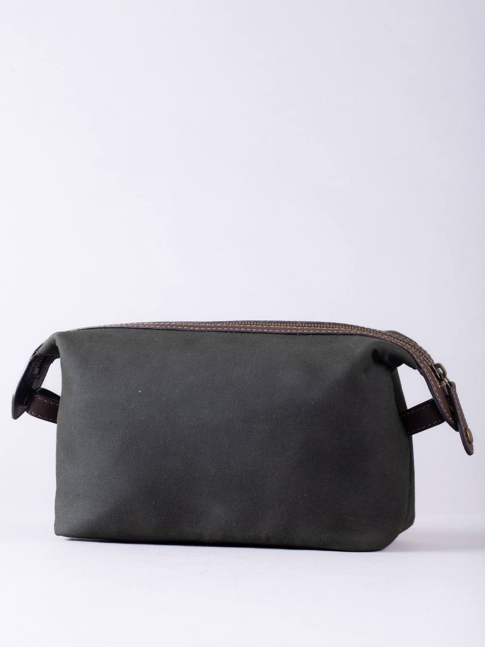 Lakeland Leather Men 'Walton' Washbag in Olive