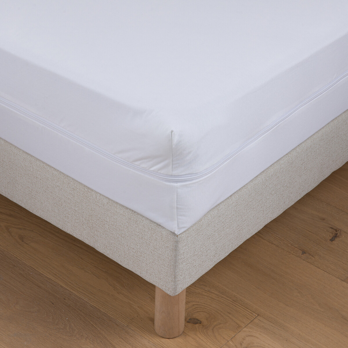 La Redoute Interieurs Anti Dust Mite Waterproof Cotton Jersey Integral Mattress Protector