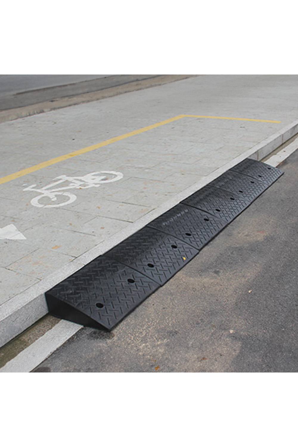 Living And Home 2 Pcs 11cm H Portable Rubber Kerb Ramps