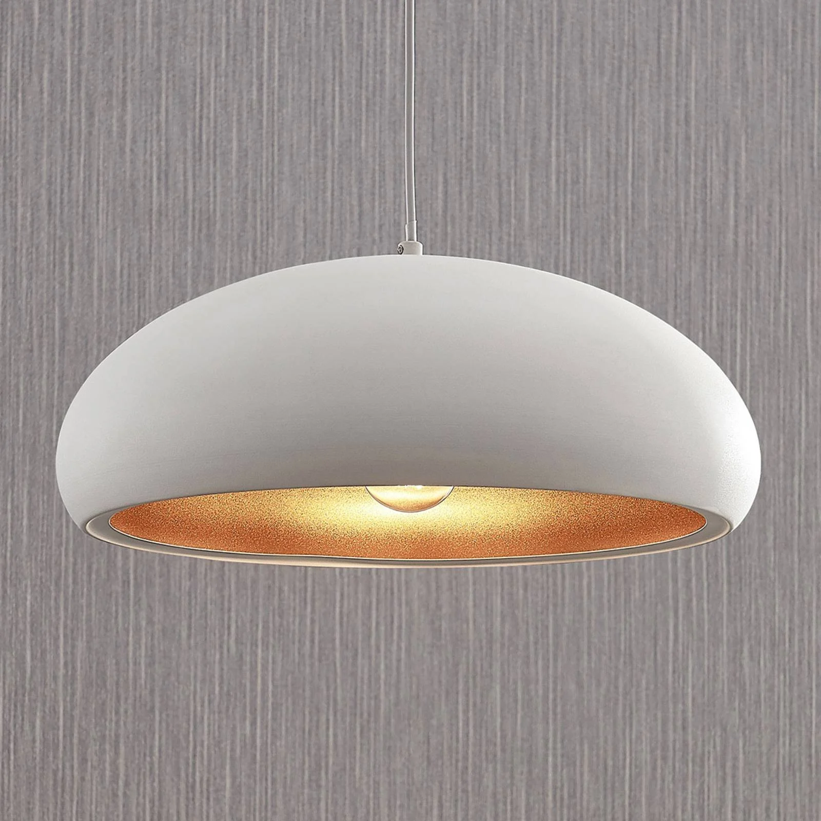 Lindby Gerwina metal pendant lamp, white and gold