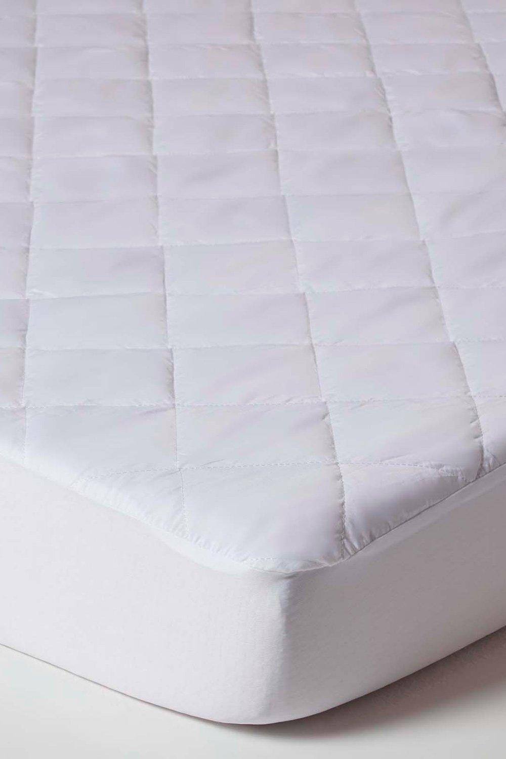 Homescapes Anti Allergy Mattress Protector