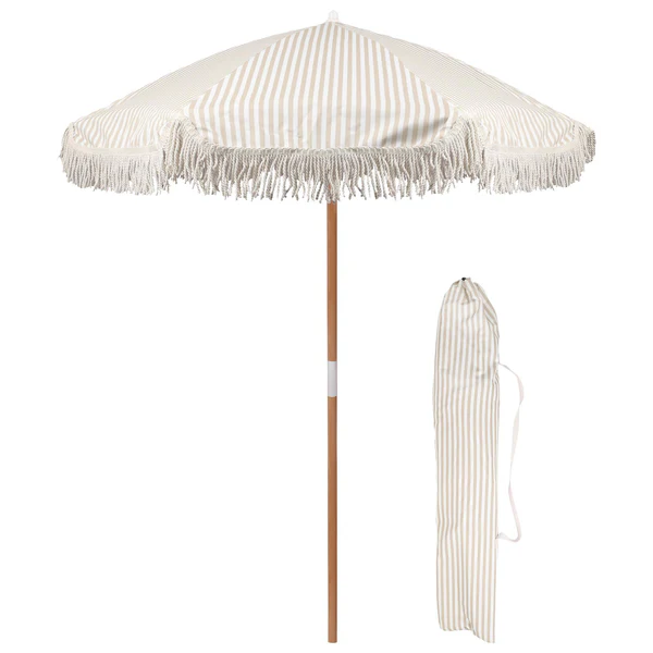 Harbour Housewares 1.4M Wooden Garden Parasol With Tassel Fringe Portable Free-Standing Umbrella With Carry Bag - Beige Stripe - Upf30+