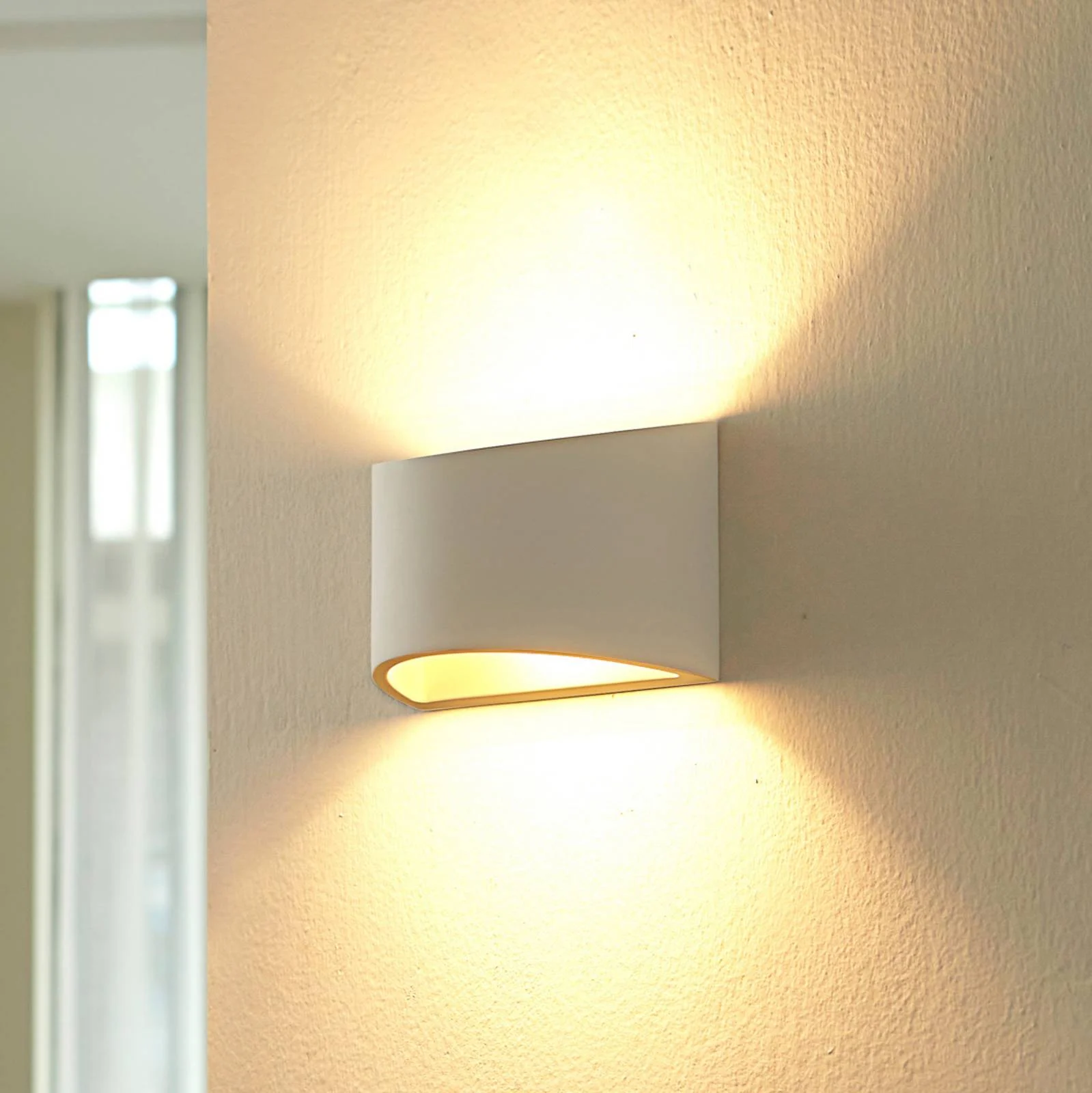 Lampenwelt.com Elegant LED wall light Heiko made from plaster