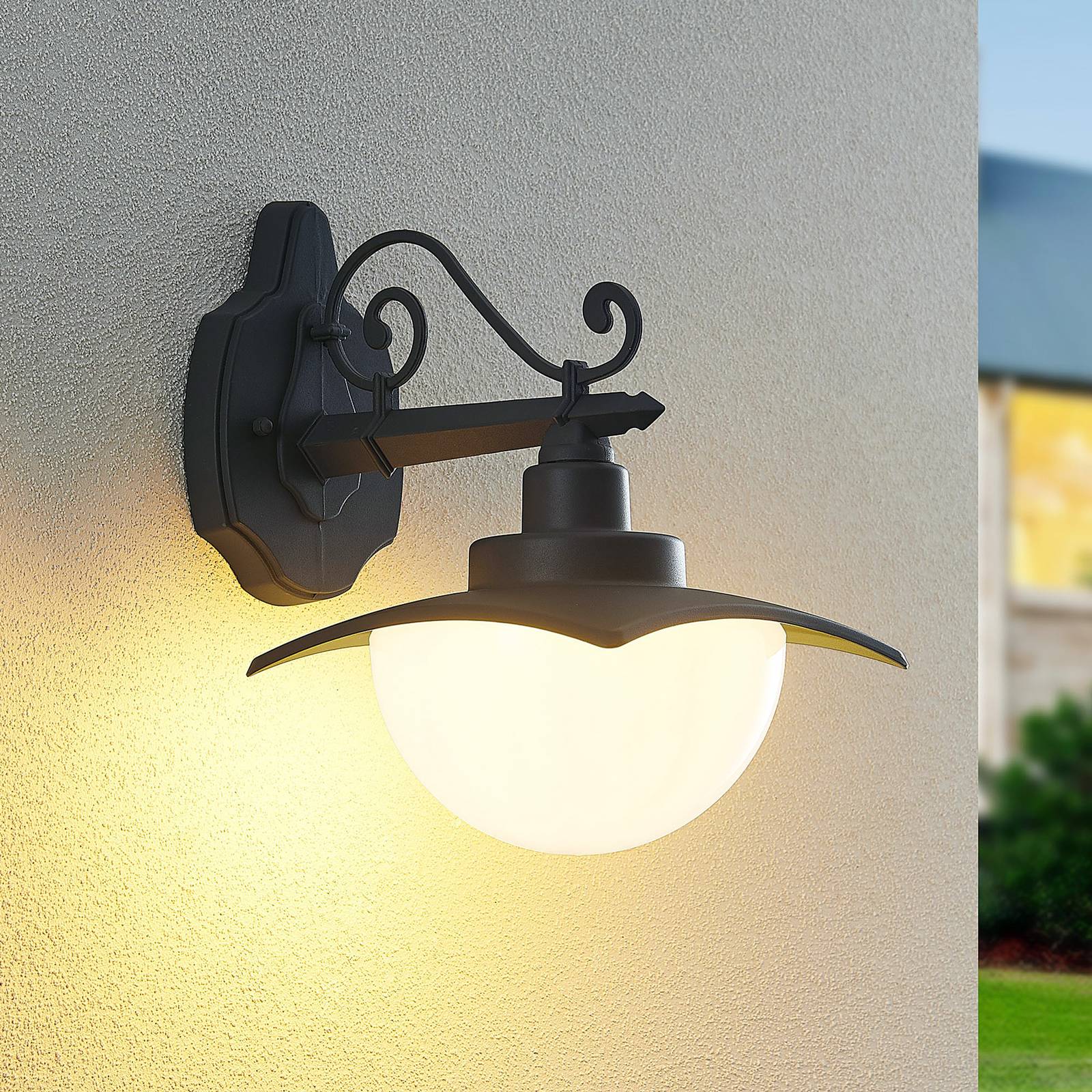Lindby Elinda outdoor wall light