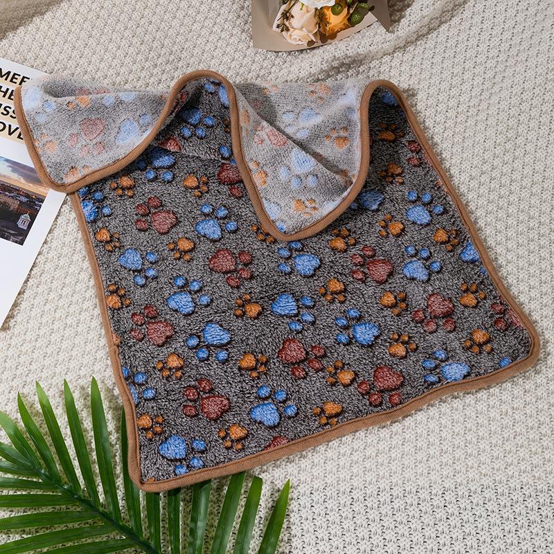 Pawly Pet Blankets, Four-season Blankets, Warm Coral Fleece Paw Print Blankets, Cat and Dog Blankets M
