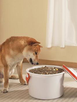 Pet Brands M-PETS Vacuufresh Vacuum Food Storage Container - 7.5 Litre, White & Orange, White,Orange