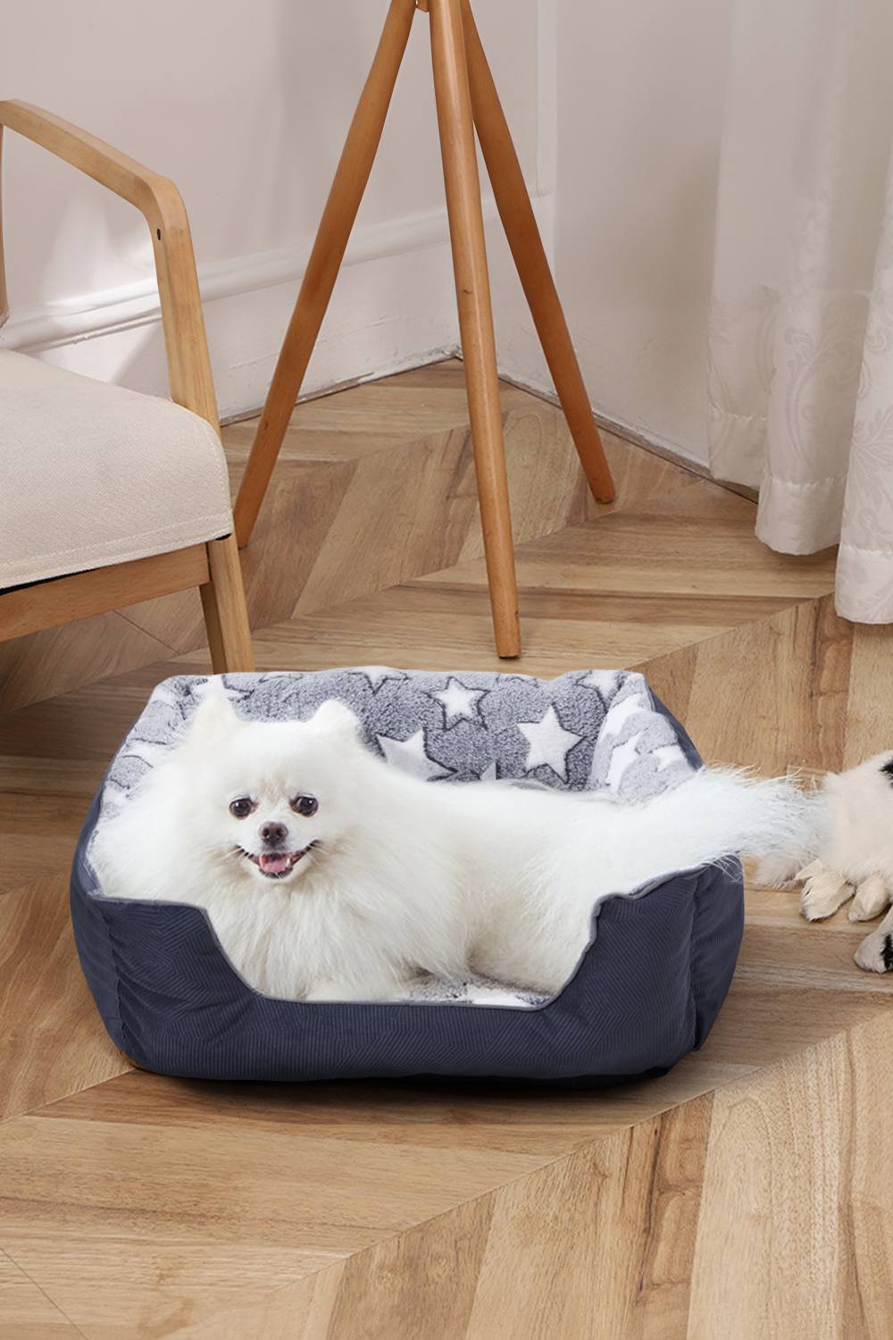 Living And Home 50cmx49cmx15cm Non-Slip Soft Plush Washable Pet Sleeping Bed