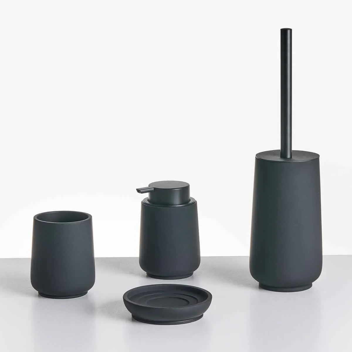 Beliani 4-piece Bathroom Accessories Set Suches Black, Black
